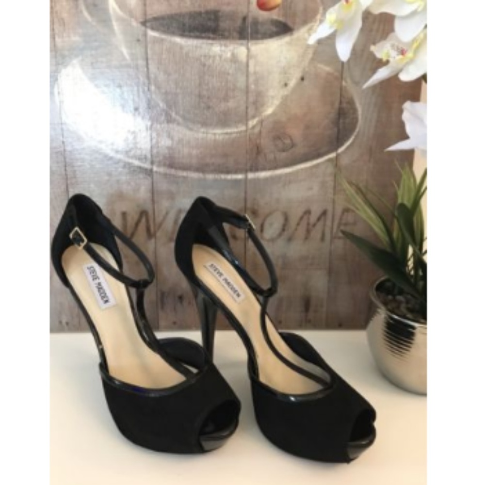 Steve Madden Black T-Strap Peep-Toe Stiletto Heels